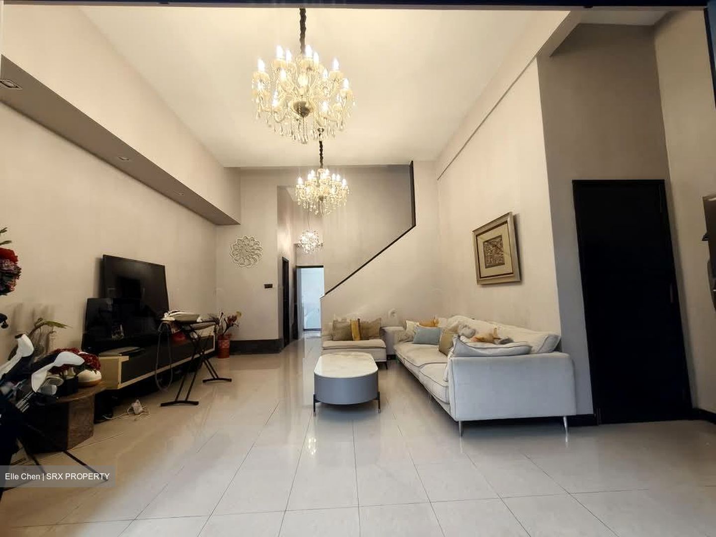 Dmanor (D16), Terrace #568169601